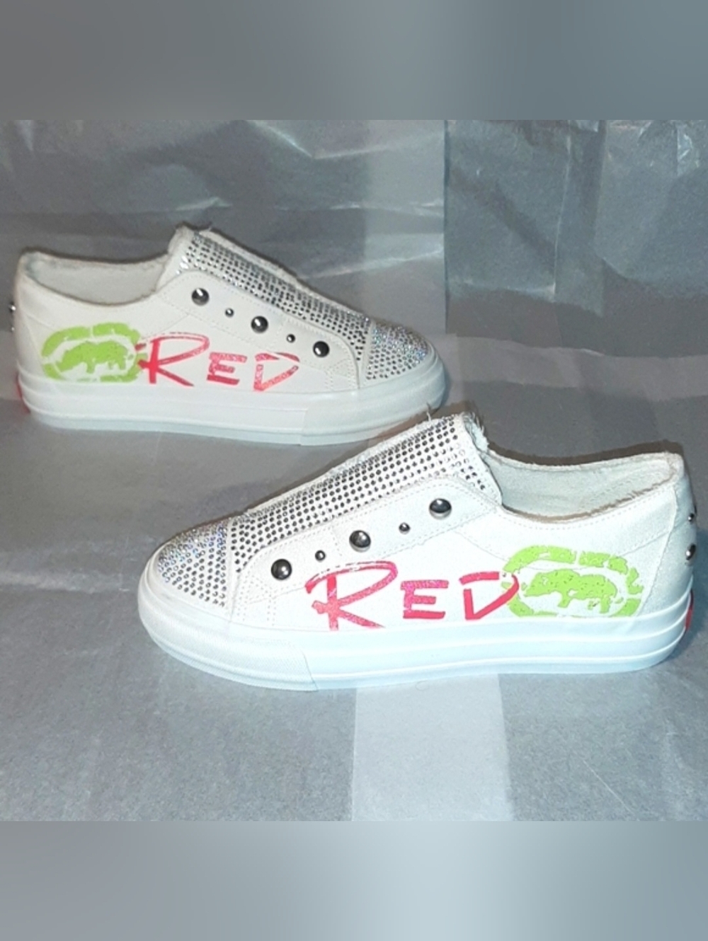 🚨 Ecko Red Sneakers, Brand NEW  Women size 6 = 4.5Y